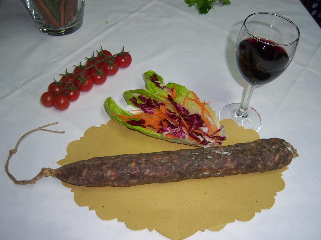 Agriturismo Lo Sgorzolo Pergola Bagian luar foto