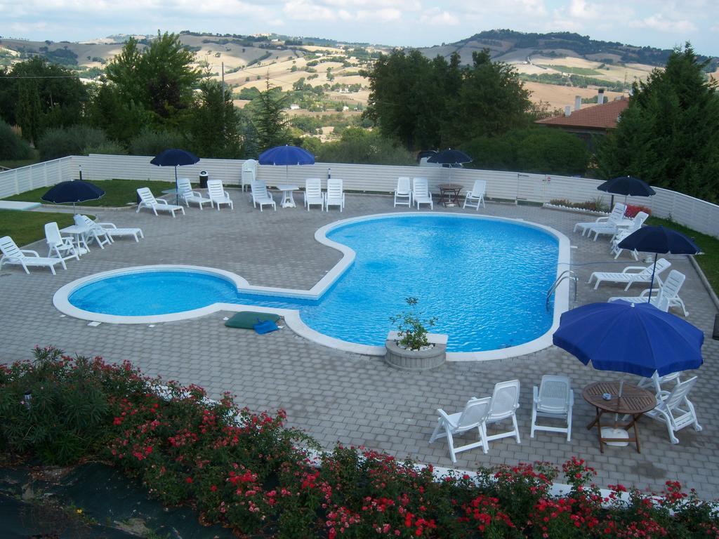 Agriturismo Lo Sgorzolo Pergola Bagian luar foto